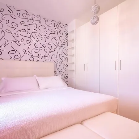 Apartment Balu 16 Near The Vantacici